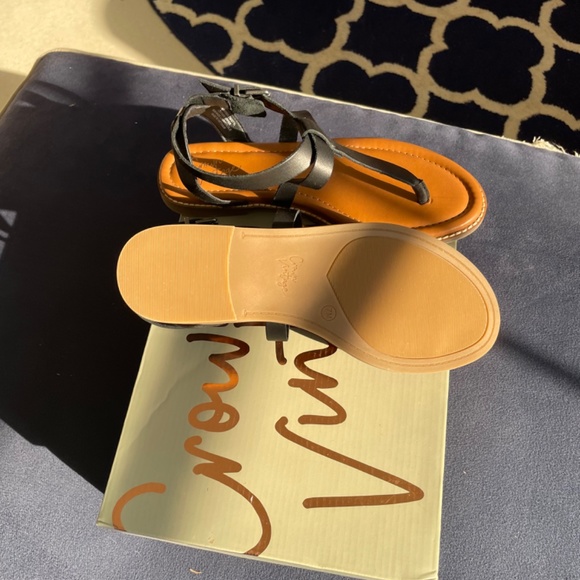 Sandals - Picture 2 of 2